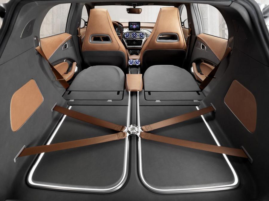  Mercedes-Benz GLA Concept 2013 года  (фото 23 из 42)